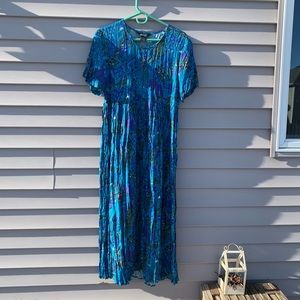 LAST CHANCE 100% silk midi dress - gorgeous and easy to wear